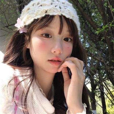 芒果和红色轮椅